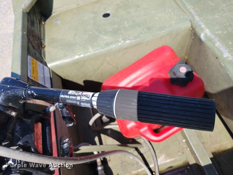image for item FU0034 1987 Lowe boat