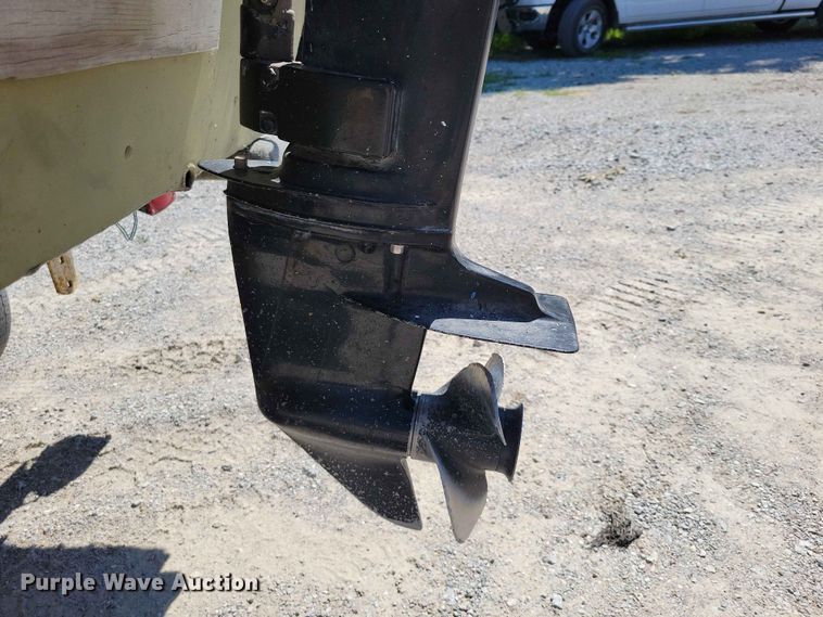 image for item FU0034 1987 Lowe boat