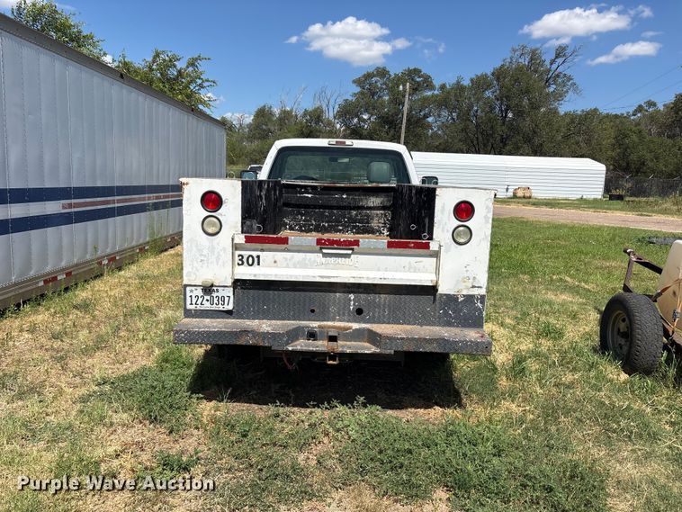 image for item JM9486 2012 Ford F250 Super Duty utility bed pickup truck