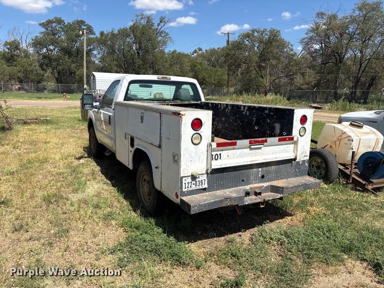 image for item JM9486 2012 Ford F250 Super Duty utility bed pickup truck