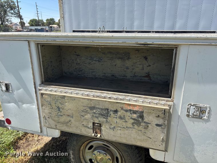 image for item JM9486 2012 Ford F250 Super Duty utility bed pickup truck