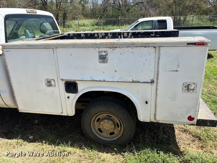 image for item JM9486 2012 Ford F250 Super Duty utility bed pickup truck