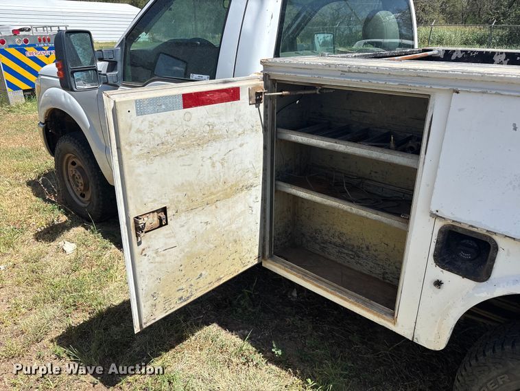 image for item JM9486 2012 Ford F250 Super Duty utility bed pickup truck