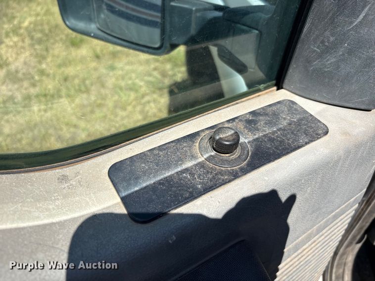 image for item JM9486 2012 Ford F250 Super Duty utility bed pickup truck