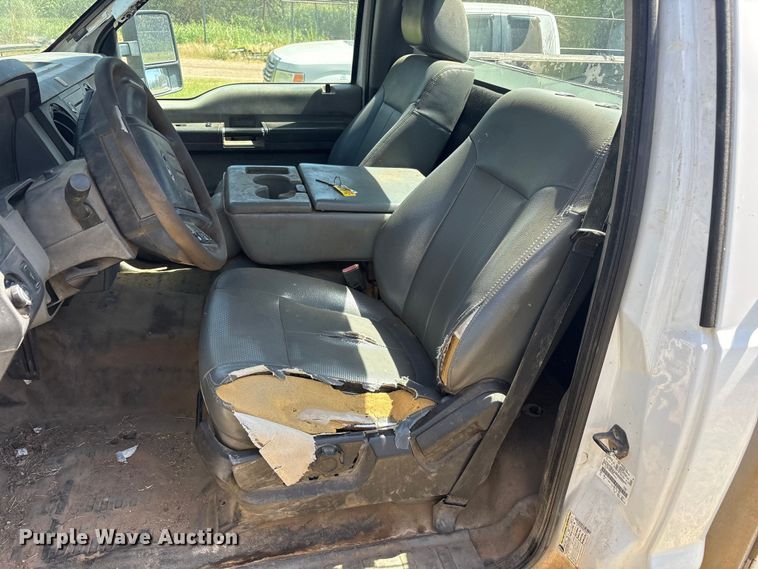image for item JM9486 2012 Ford F250 Super Duty utility bed pickup truck