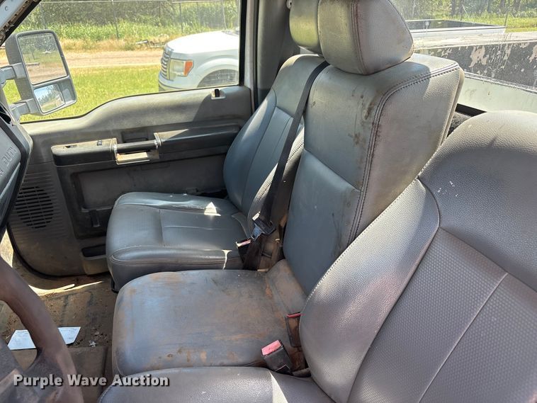image for item JM9486 2012 Ford F250 Super Duty utility bed pickup truck