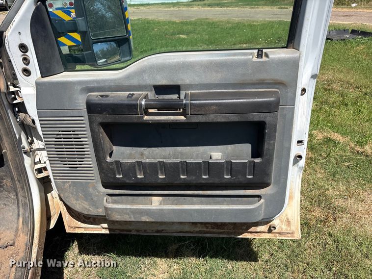 image for item JM9486 2012 Ford F250 Super Duty utility bed pickup truck