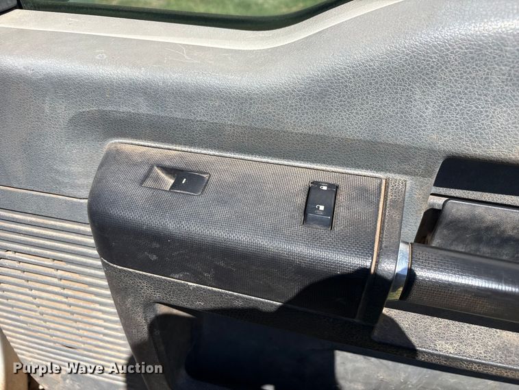 image for item JM9486 2012 Ford F250 Super Duty utility bed pickup truck