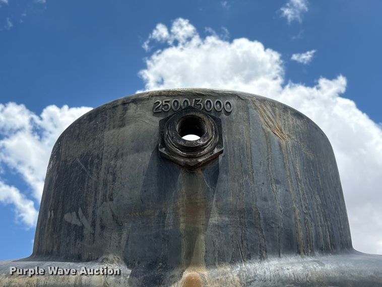 image for item JM9497 (2) water tanks