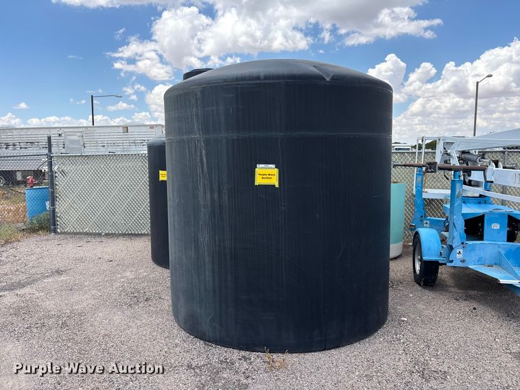 image for item JM9497 (2) water tanks