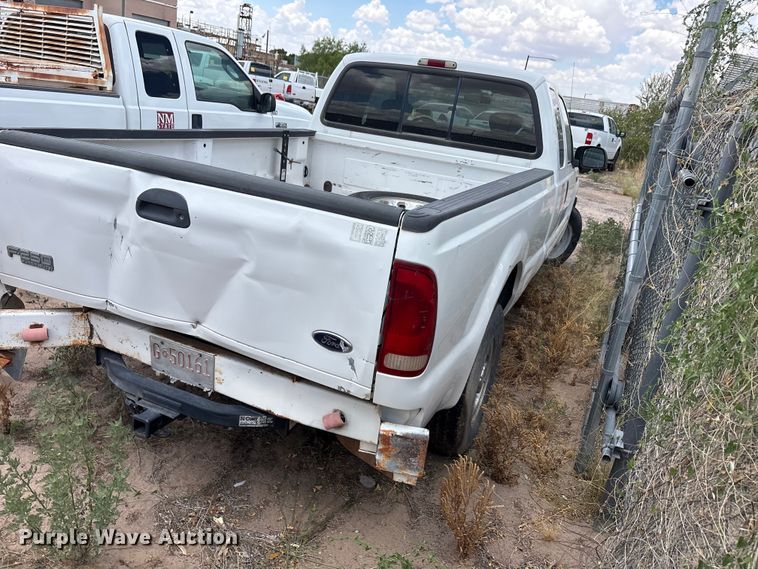image for item JM9499 2002 Ford F250 Super Duty Ext. Cab pickup truck