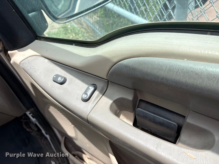 image for item JM9499 2002 Ford F250 Super Duty Ext. Cab pickup truck