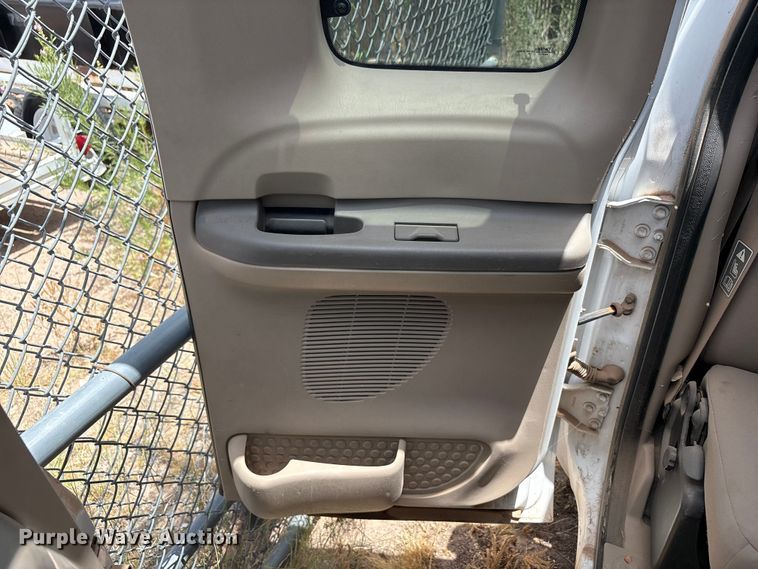 image for item JM9499 2002 Ford F250 Super Duty Ext. Cab pickup truck