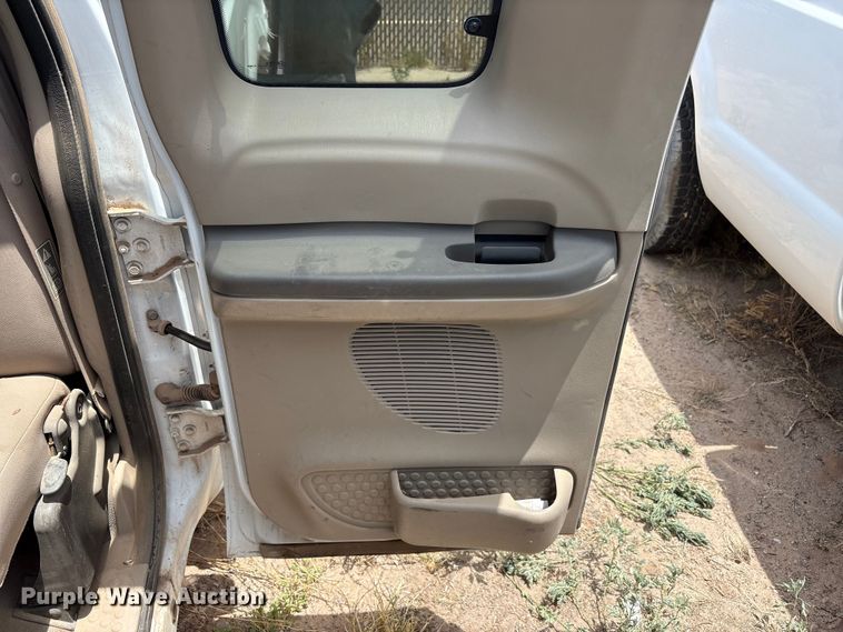 image for item JM9499 2002 Ford F250 Super Duty Ext. Cab pickup truck