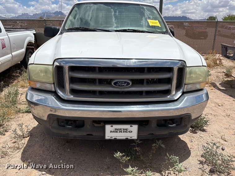 image for item JM9500 2004 Ford F350 Super Duty Ext. Cab pickup truck