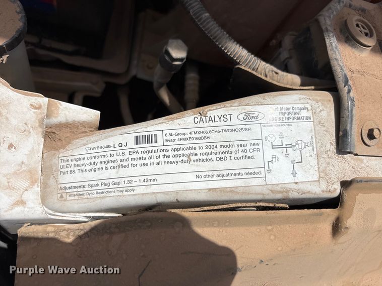 image for item JM9500 2004 Ford F350 Super Duty Ext. Cab pickup truck