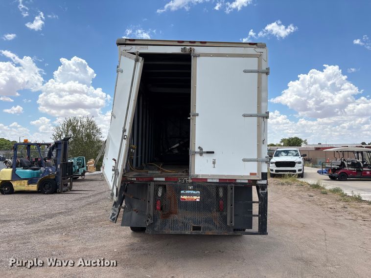 image for item JM9501 2006 International 7600 box truck