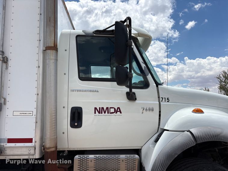 image for item JM9501 2006 International 7600 box truck