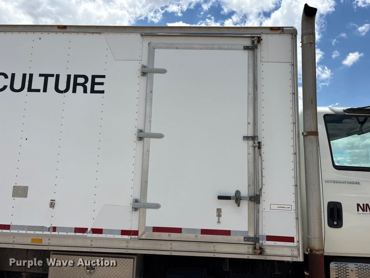 image for item JM9501 2006 International 7600 box truck
