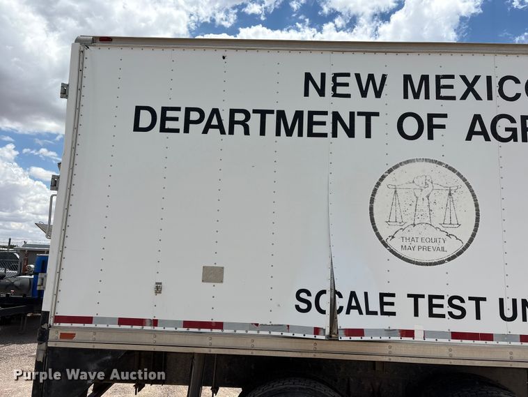 image for item JM9501 2006 International 7600 box truck