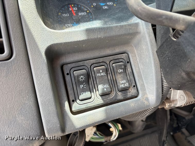 image for item JM9501 2006 International 7600 box truck