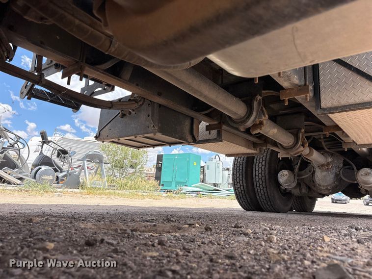 image for item JM9501 2006 International 7600 box truck