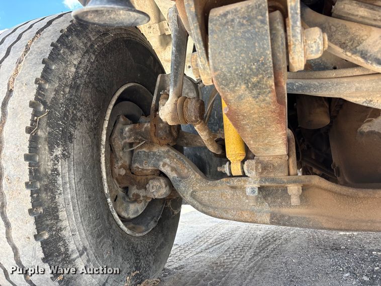 image for item JM9501 2006 International 7600 box truck