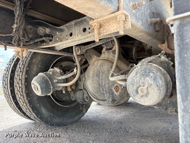 image for item JM9501 2006 International 7600 box truck