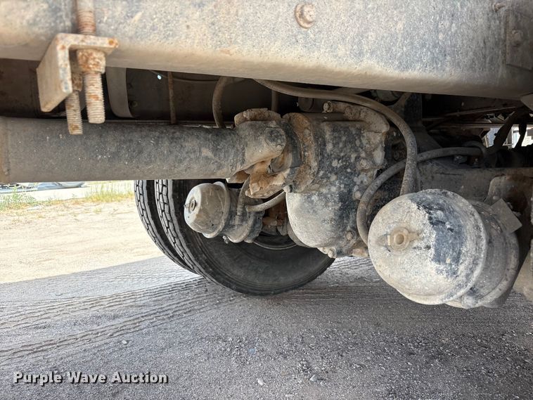 image for item JM9501 2006 International 7600 box truck