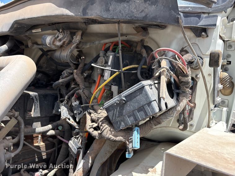 image for item JM9501 2006 International 7600 box truck