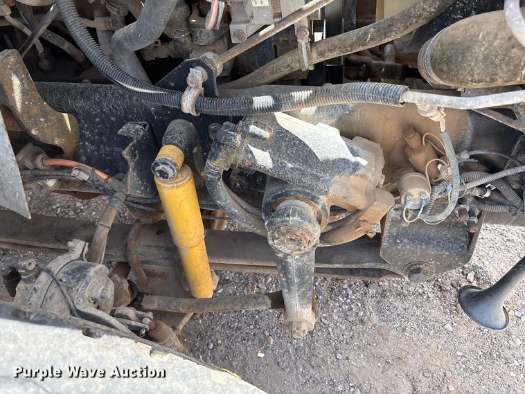 image for item JM9501 2006 International 7600 box truck