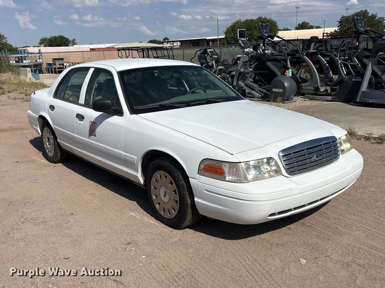 image for item JM9503 2005 Ford Crown Victoria 