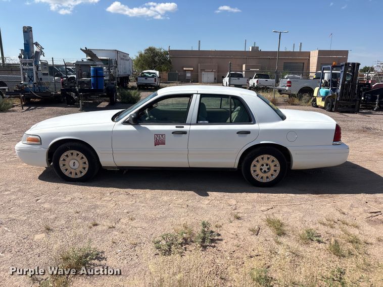 image for item JM9503 2005 Ford Crown Victoria 