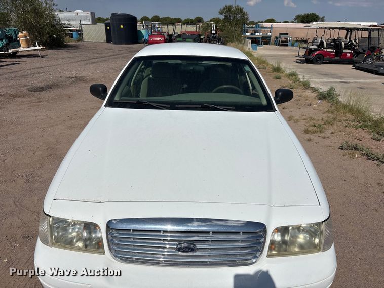 image for item JM9503 2005 Ford Crown Victoria 