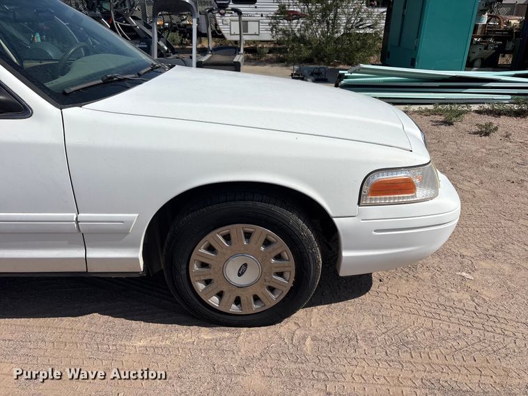 image for item JM9503 2005 Ford Crown Victoria 
