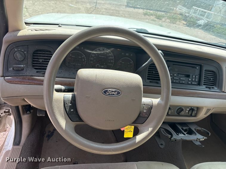 image for item JM9503 2005 Ford Crown Victoria 