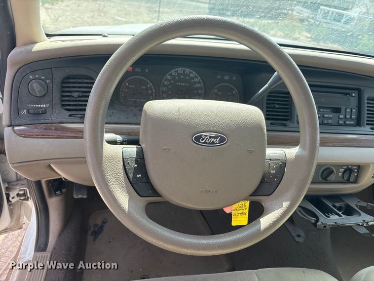 image for item JM9503 2005 Ford Crown Victoria 