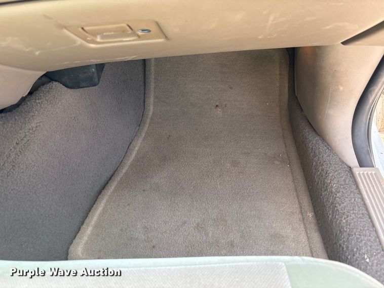 image for item JM9503 2005 Ford Crown Victoria 
