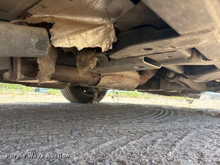 image for item JM9503 2005 Ford Crown Victoria 