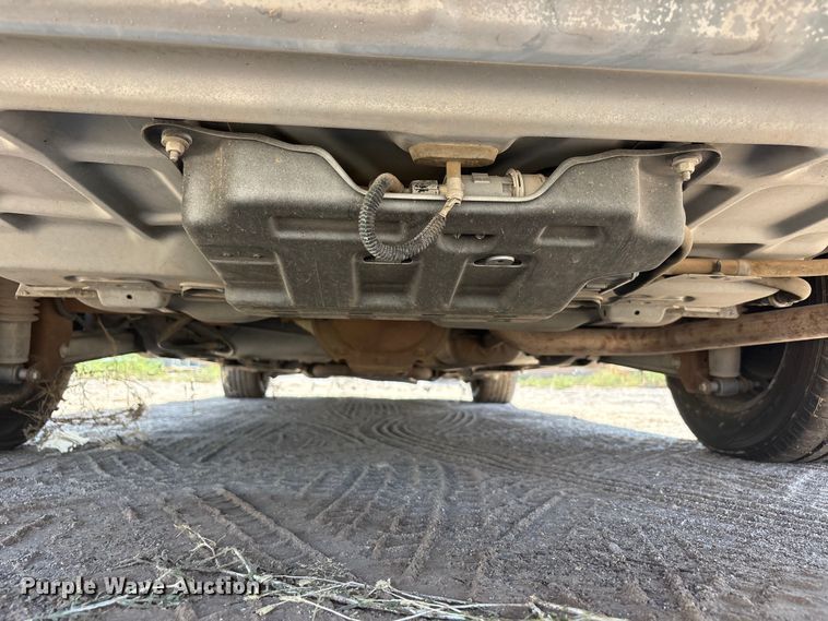 image for item JM9503 2005 Ford Crown Victoria 