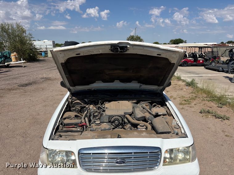 image for item JM9503 2005 Ford Crown Victoria 