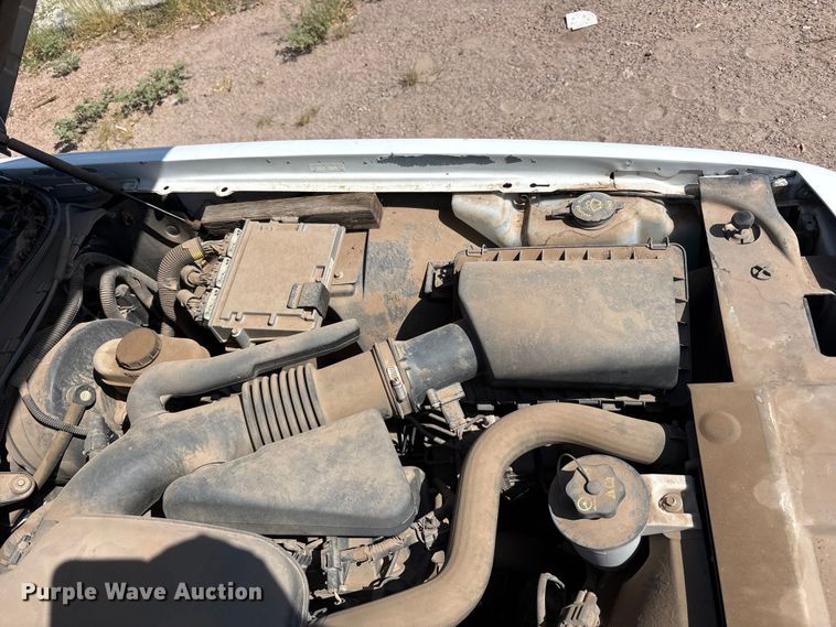 image for item JM9503 2005 Ford Crown Victoria 