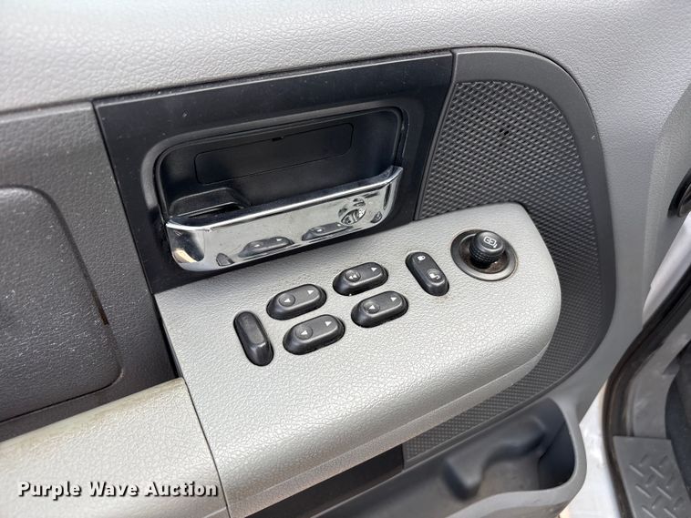 image for item JM9504 2007 Ford F150 Ext. Cab pickup truck