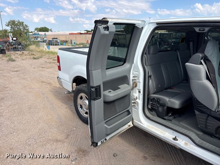 image for item JM9504 2007 Ford F150 Ext. Cab pickup truck