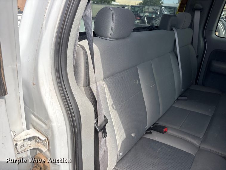 image for item JM9504 2007 Ford F150 Ext. Cab pickup truck