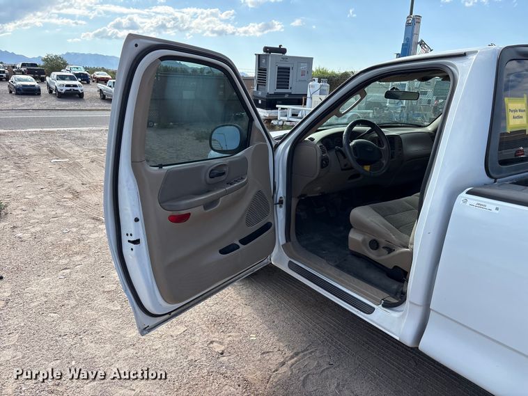 image for item JM9505 2004 Ford F150 pickup truck