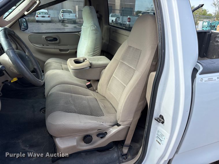 image for item JM9505 2004 Ford F150 pickup truck