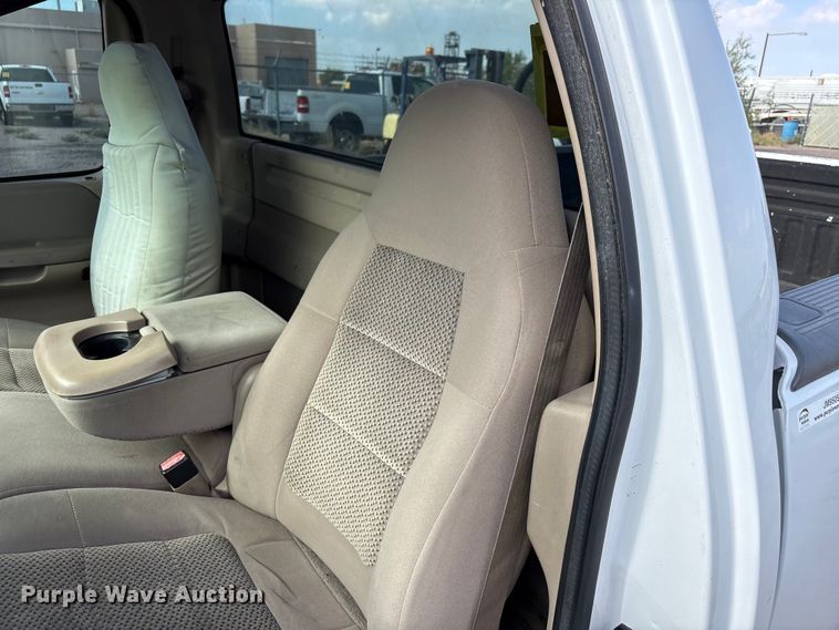 image for item JM9505 2004 Ford F150 pickup truck