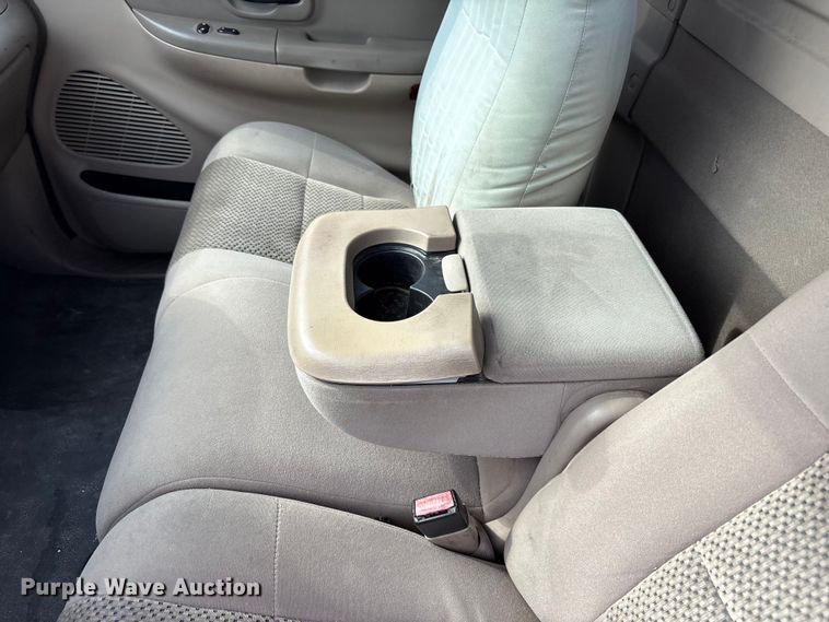 image for item JM9505 2004 Ford F150 pickup truck