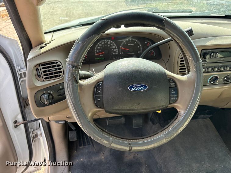 image for item JM9505 2004 Ford F150 pickup truck